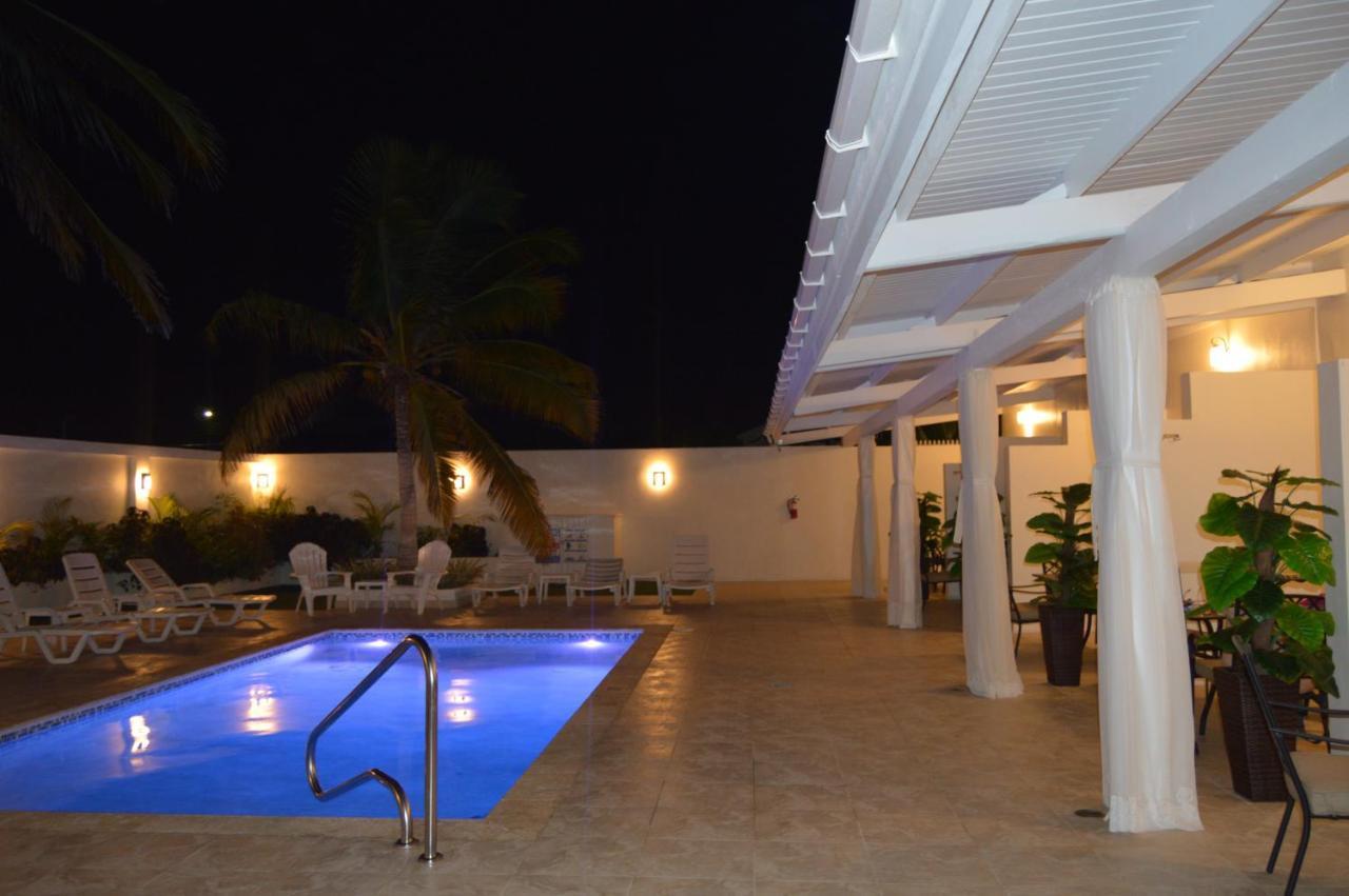 Yoyita Suites Aruba (Adults Only) 棕榈滩 外观 照片